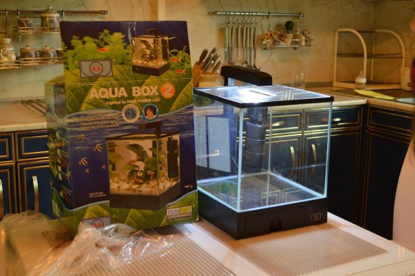 Какой аквариумный нано-кубик выбрать?