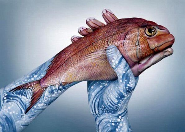 Рыбки боди-арт на руках